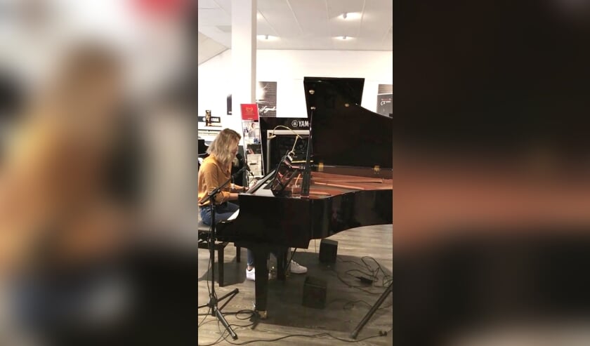 Kom een stukje pianospelen bij Clavis in Delft en wie weet win jij wel een piano!