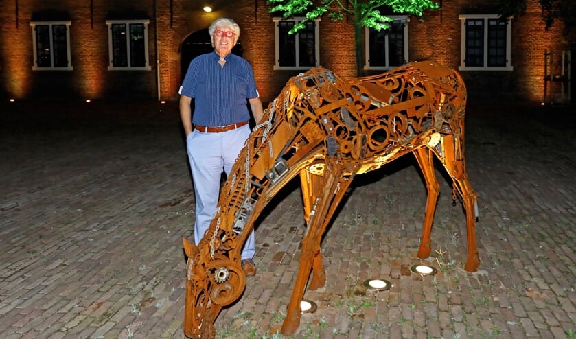 Leo Quack heeft is als Nachtburgemeester in de coronatijd een stuk minder vaak op stap dan hij voor 15 maart was. (foto: Koos Bommelé)