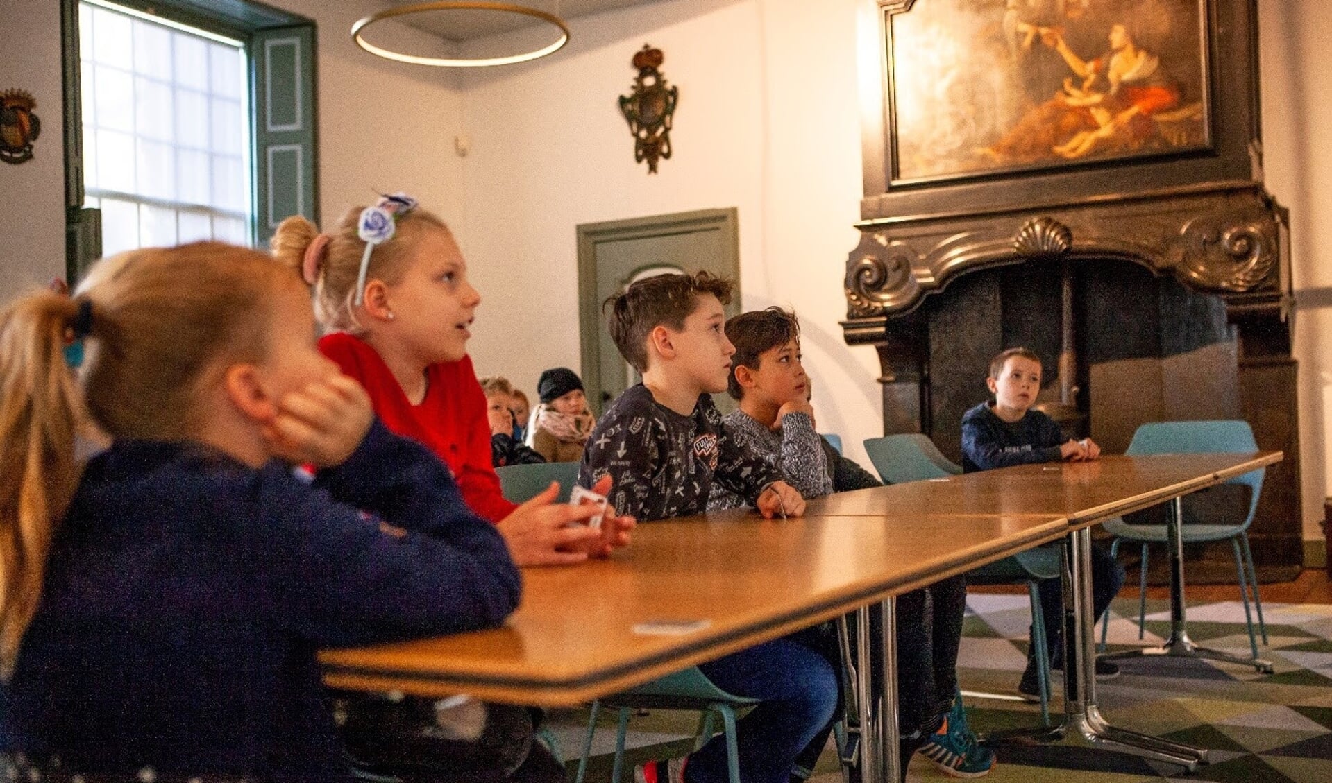 Tijdens vier colleges ontdekken de kinderen de bijzondere verzameling van het Delftse museum