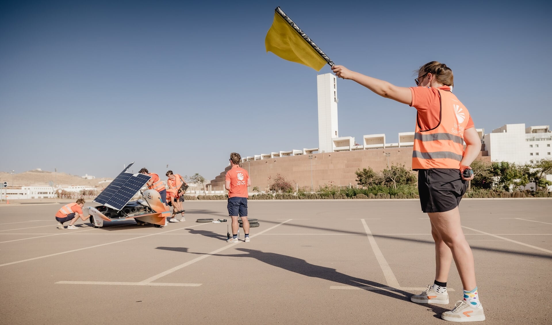 Vattenfall Solar Team aan het trainen voor het stadion in Agadir (Foto: Hans-Peter van Velthoven/Vattenfall Solar Team)