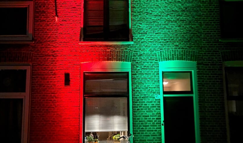 <p>Verlichte gevel Westerkwartier – 015 Duurzaam (Foto: Arthur Hilgersom)</p>