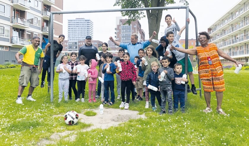 <p>Voetbalclinic in Poptahof</p>
