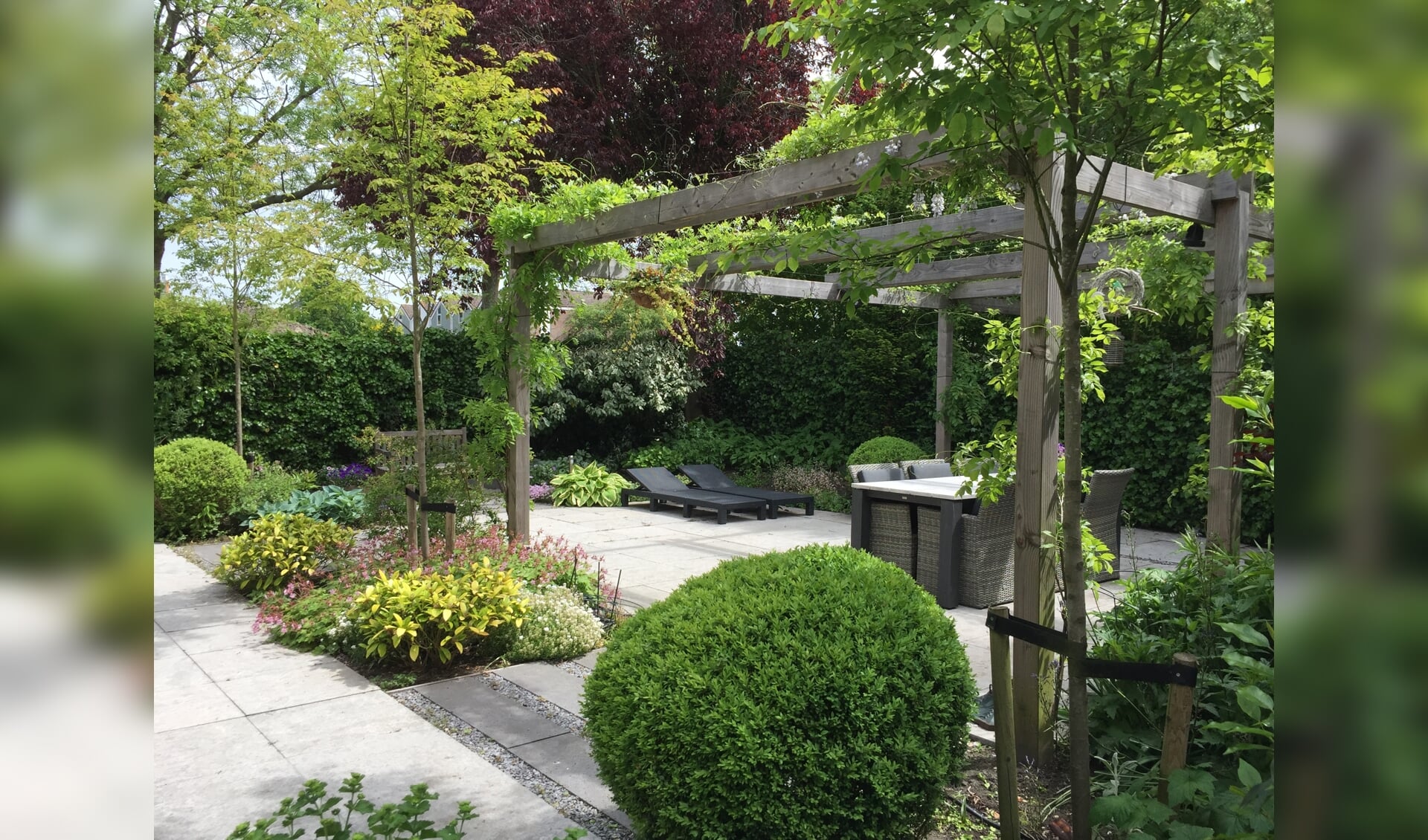 Een tuin die ontworpen en aangelegd is door Diemel Groenvoorzieningen