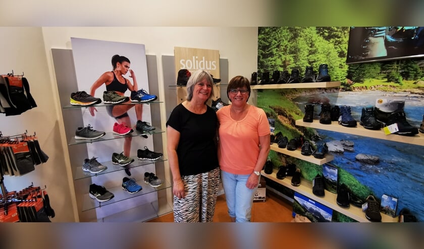 <p>'Wij onderscheiden ons doordat alle schoenen die we verkopen verkrijgbaar zijn in diverse wijdtematen en leesten. Daardoor passen de schoenen beter.'</p>