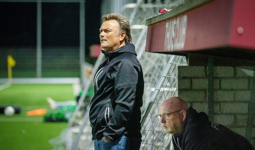 Ronald Hes en Chris Treling hebben in korte tijd hun draai alweer helemaal gevonden bij Vitesse Delft. "Het voelt hier echt als thuiskomen." (foto: Roel van Dorsten)