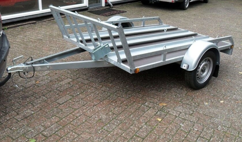 <p>Aanhangwagen van Total Langstraat</p>