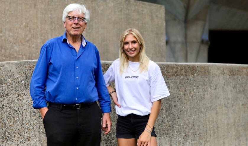 Leo Quack bezocht ook Noa Diorgina Man, de Delftse wereldkampioene freerunnen op het complex van de TU Delft. (foto: Koos Bommelé)