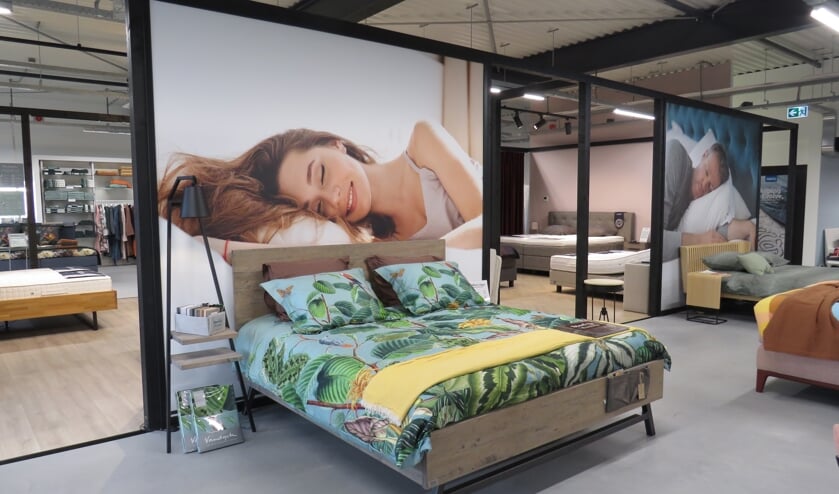 <p>In de Van der Goes Slaapstudio vindt u een ruim assortiment aan bedden en slaapgerelateerde artikelen</p>
