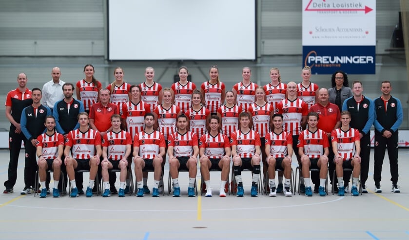 <p>De selectie van Fortuna gaat ongeslagen de tweede seizoenshelft van de Korfbal League in (Foto: Marco Spelten)</p>