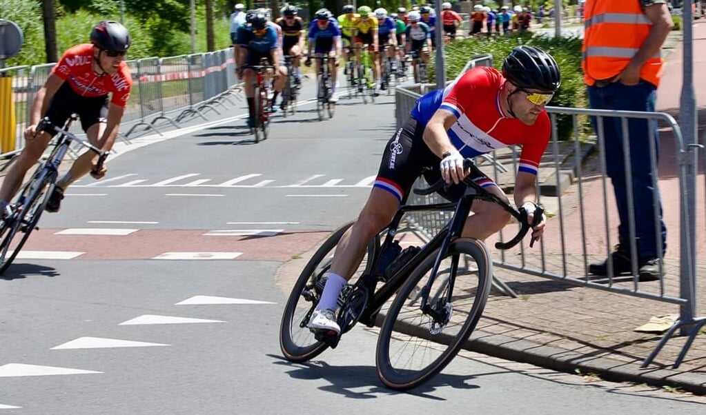 Danny in het rood-wit-blauw bij de Ronde van Barendrecht. (Foto: PR) 