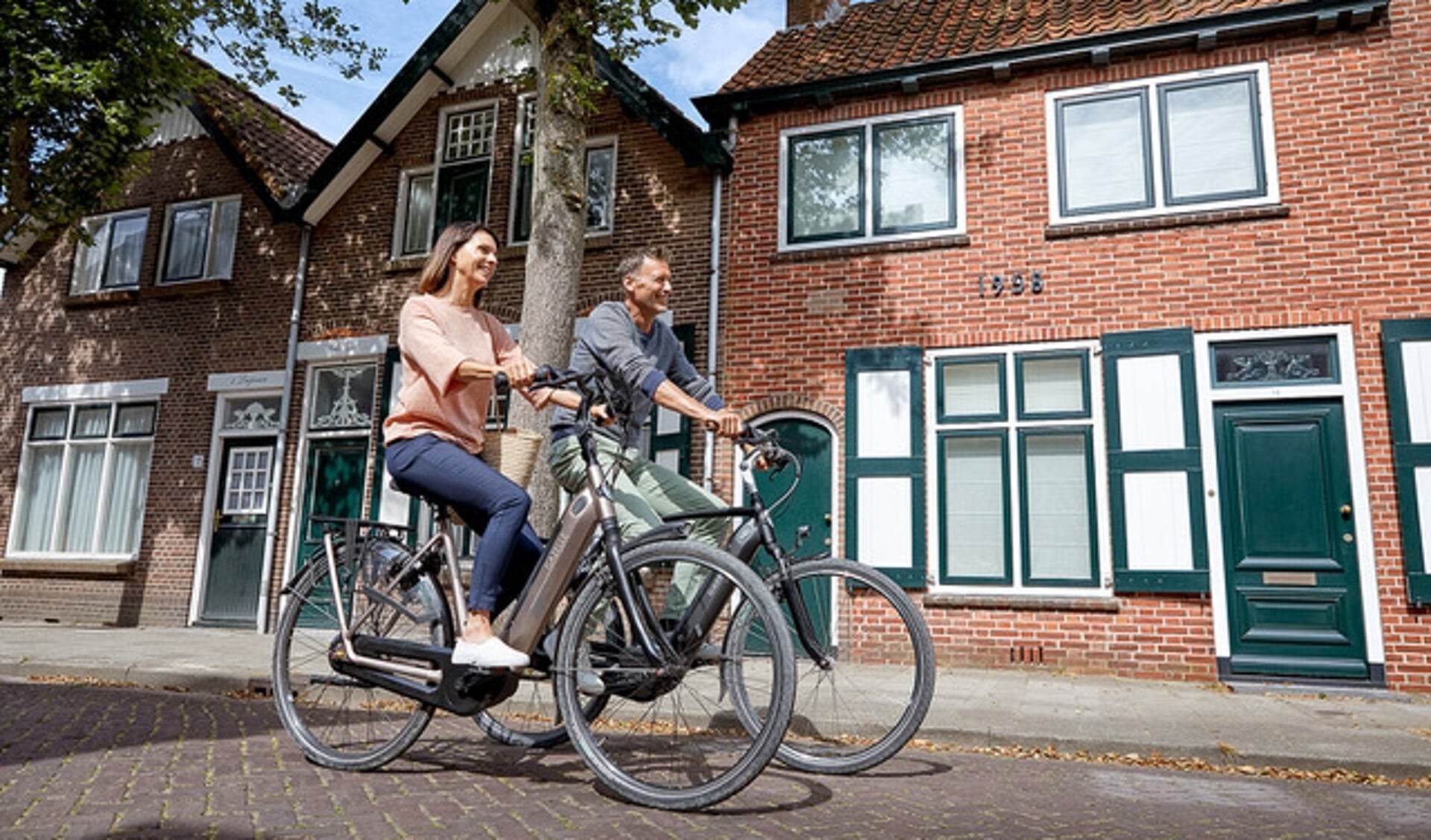 Andy van Leeuwen van De Schaapskooi en Arthur Wijtman van Bike Totaal Wijtman heten u van harte welkom bij de elektrische fiets opstapdagen