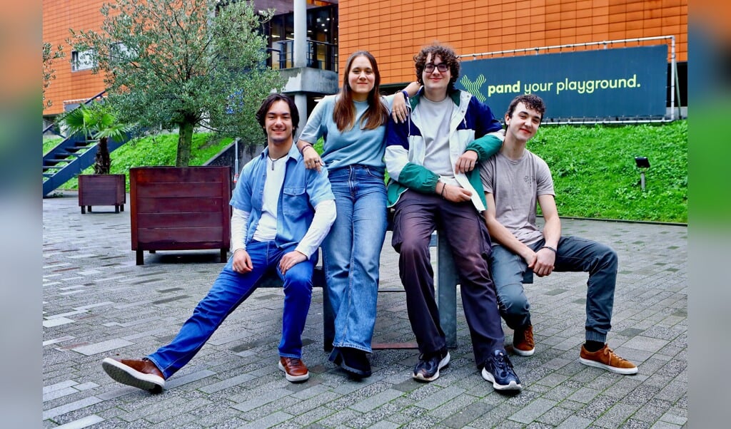 v.l.n.r. Kevin, Sofia, Ziggy, Jurre (Foto: Koos Bommelé)