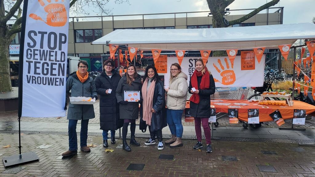 Afgelopen vrijdag is in Pijnacker de campagne 'Orange the World' begonnen op Octantschool Vlinderboom. 