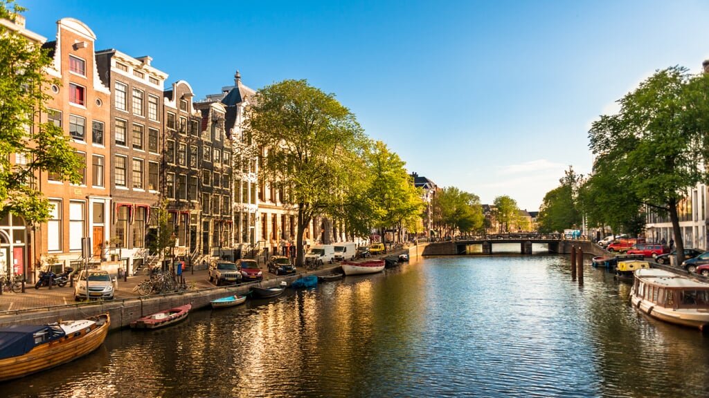 AMS Institute en TU Delft hebben onderzoek gedaan naar de staat van Amsterdamse kademuren.