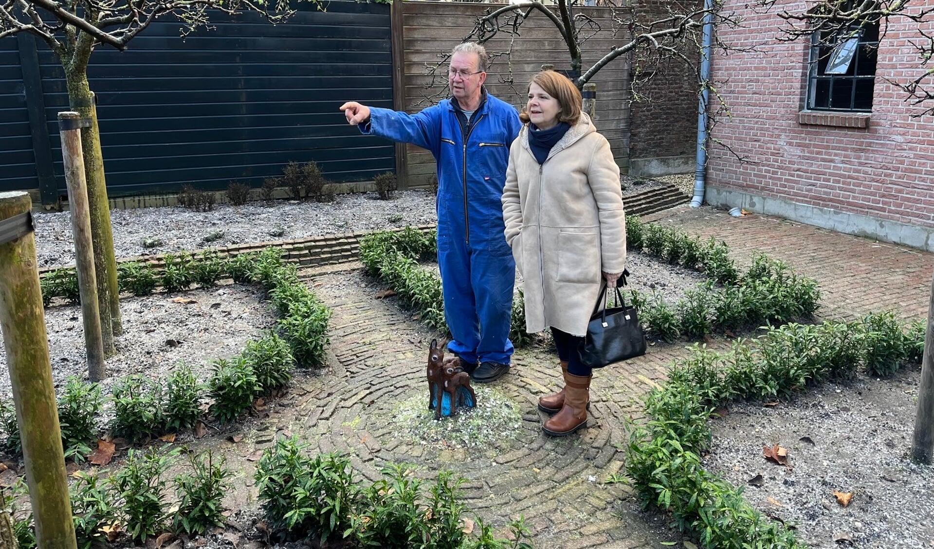 De burgemeester van Delft, Marja van Bijsterveldt, heeft onlangs een bezoek gebracht aan Frank Driehuijs en zijn Plantage Hoeve