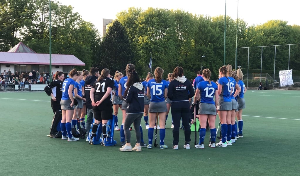 De dames van Ring Pass verloren de eerste play-off wedstrijd ongelukkig met 0-1 van Schaerweijde, waardoor er zaterdag gewonnen moet worden om zicht te houden op de Promotieklasse.  