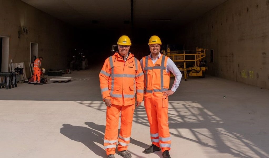 Rijkswaterstaat is bezig met het realiseren van een nieuwe verbinding tussen de A16, wat belangrijk is voor de bereikbaarheid van de regio Pijnacker-Nootdorp. (links: Ivo de Kort, rechts: Bart van Straten)   