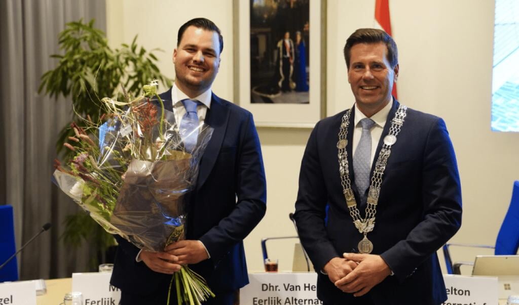 "We dagen onze lokale ondernemers uit om mee te dingen naar de Ondernemersprijs en de Belofteprijs", aldus wethouder van Straten (links). 