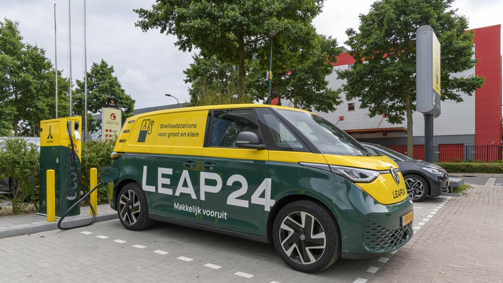 De snelladers van LEAP24 accepteren alle laadpassen en hebben een superscherpe prijs van 59 cent per kWh. (Foto: Paul van Baardwijk) 
