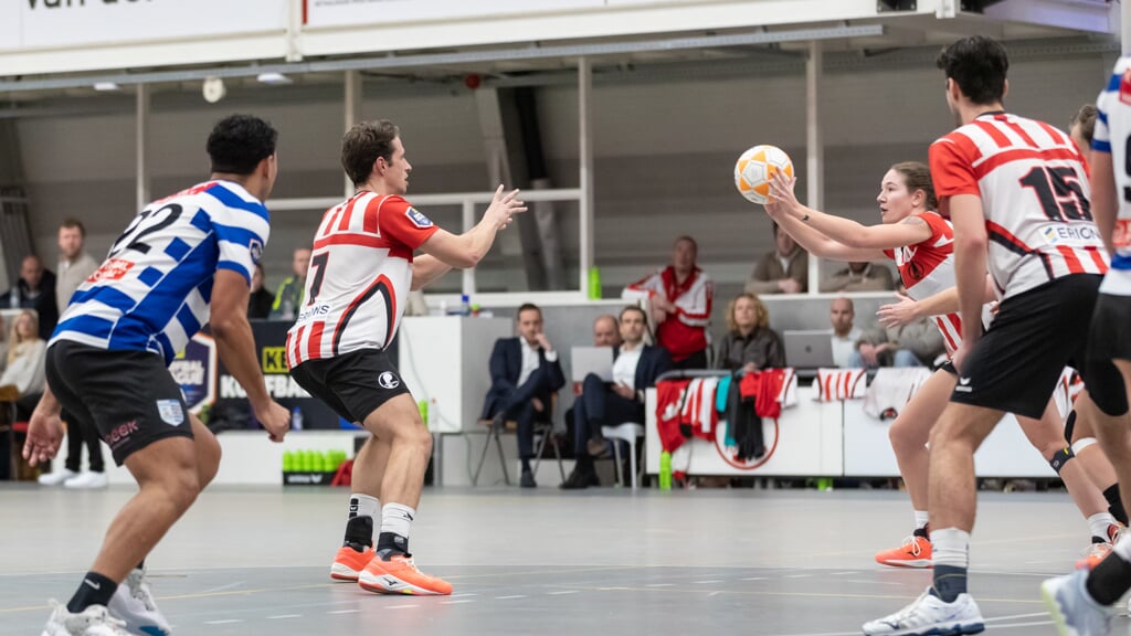 Na een moeizame start, met maar liefst vier nederlagen in de eerste vier wedstrijden, heeft Fortuna inmiddels de smaak te pakken in de Kenonz Korfbal League. (Foto: Frank Stollman)