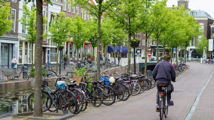 In 2023 werden er in Delft in totaal 1185 fietsen gestolen, wat een duidelijk verschil is met de 965 gestolen fietsen in 2022.  
