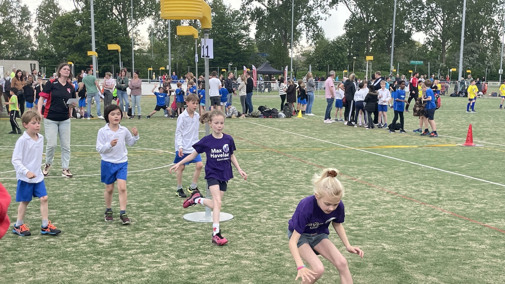 Al vele jaren organiseren de Delftse korfbalclubs het Schoolkorfbal Toernooi voor de Delftse jeugd. Dit jaar staat het toernooi gepland op woensdag 5 juni van 13.30 uur tot 18.00 uur op het complex van Fortuna.