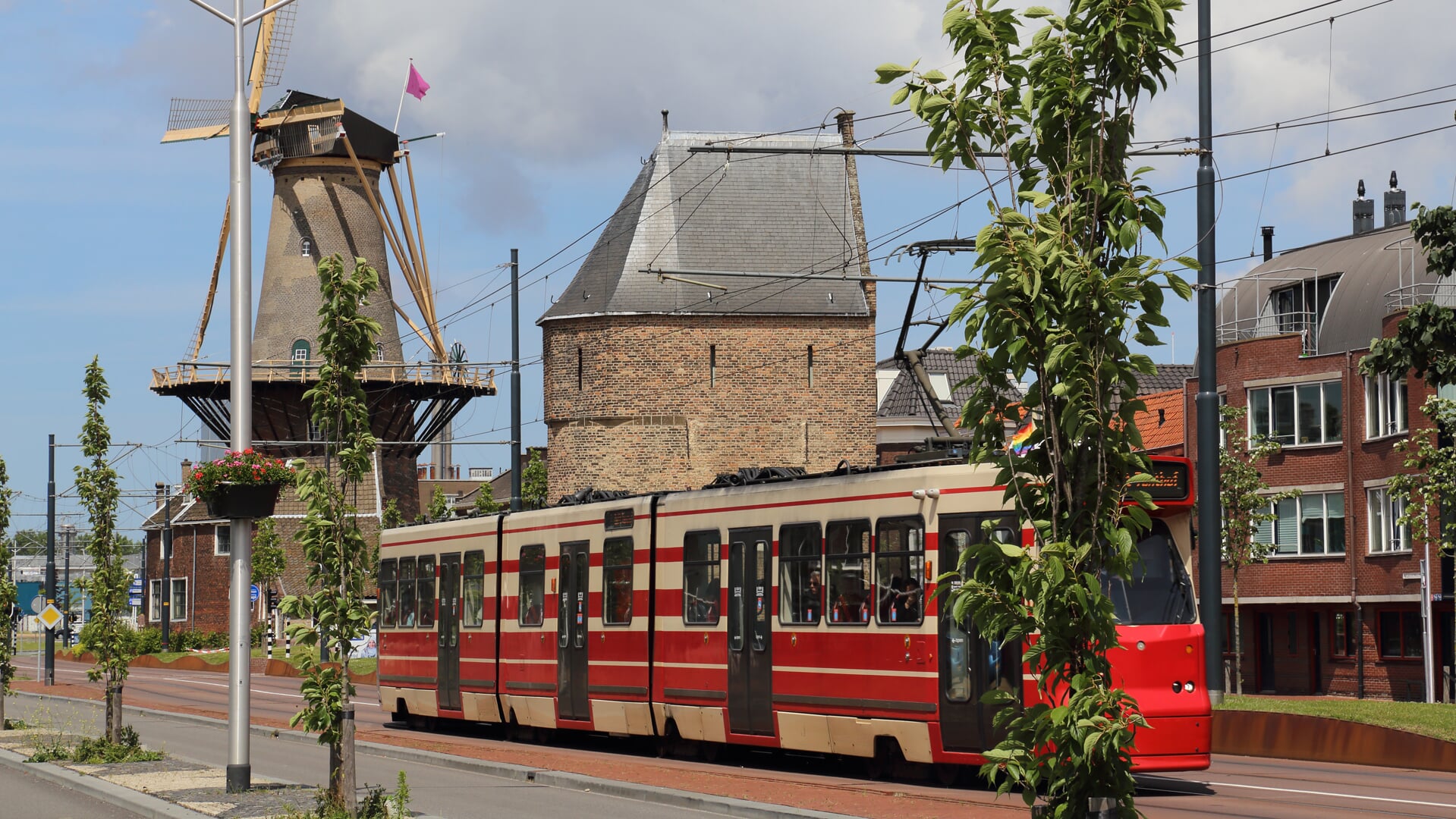 De tram zal door werkzaamheden tijdelijk niet naar Delft kunnen rijden 