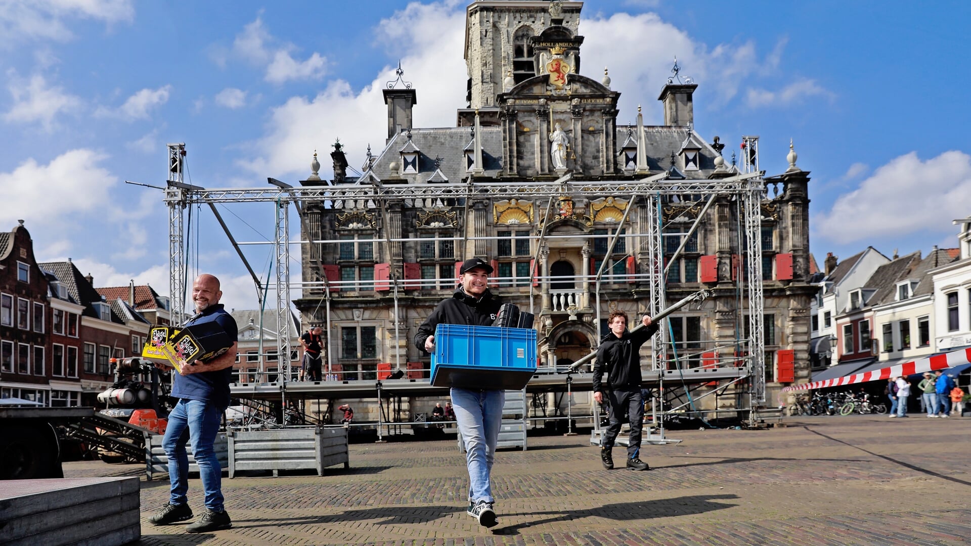 Volgende week barst het grootste feest van Delft los op de Markt: de achtste editie van Oranjekoorts Koningsnacht Festival. Delft op Zondag geeft 2x2 vrijkaarten weg! 