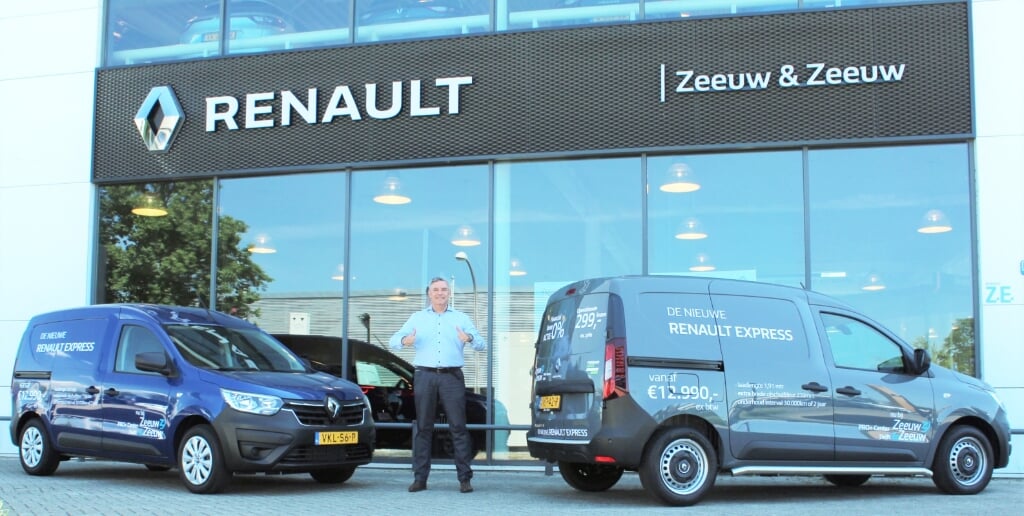 Bedrijfswagenspecialist Patrick Dekkers trots bij de nieuwe Renault Express