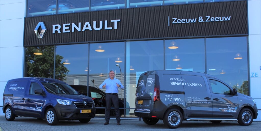 Bedrijfswagenspecialist Patrick Dekkers trots bij de nieuwe Renault Express