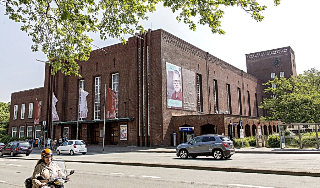 <p>Deutsches Haus i Flensborg lægger hus til det første komplette byrådsmøde under corona. </p> ( Lars Salomonsen)