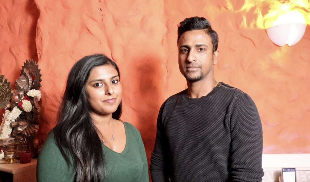 Thilip Sata og Vasanthana Rava driver restaurant Himalaya i Flensborgs Centrum. De har nyt godt af corona og haft stigende omsætning og indtjening, da deres take away-forretning går strygende. Sebastian Iwersen (Sebastian Iwersen )