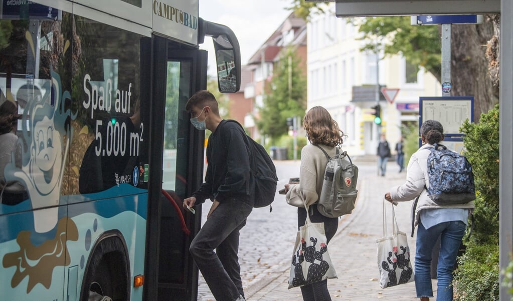 I den nærmeste fremtid kommer der smart-busser i Sønder Brarup. Det er busser, der henter og bringer på bestilling. Ordningen skal nedsætte det høje antal af tommer busser, der kører rundt i kommunen. Initiativet er en del af Smart City-projektet, der bliver gennemført over de næste ti år i kommunen. (Kira Kutscher)