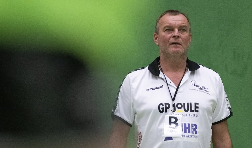 Trainer Olaf Rogge und die Handballerinnen des TSV Nord Harrislee erlebten eine rabenschwarze erste Halbzeit beim BSV Sachsen Zwickau. ( Tim Riediger)