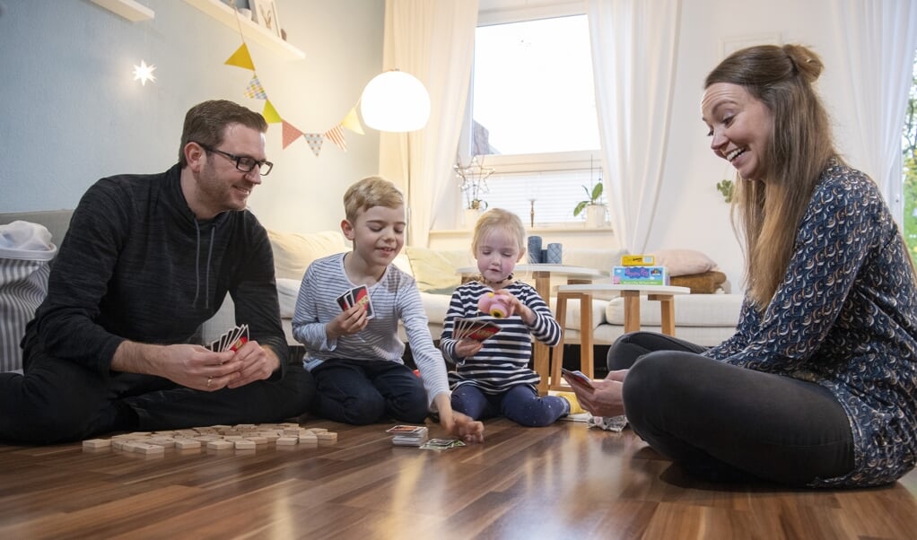 Både Steen og Hjørdis er opvokset i mindretallet og værdsættelaen af de værdier, de selv kender, giver de i dag videre til børnene. ( Kira Kutscher)