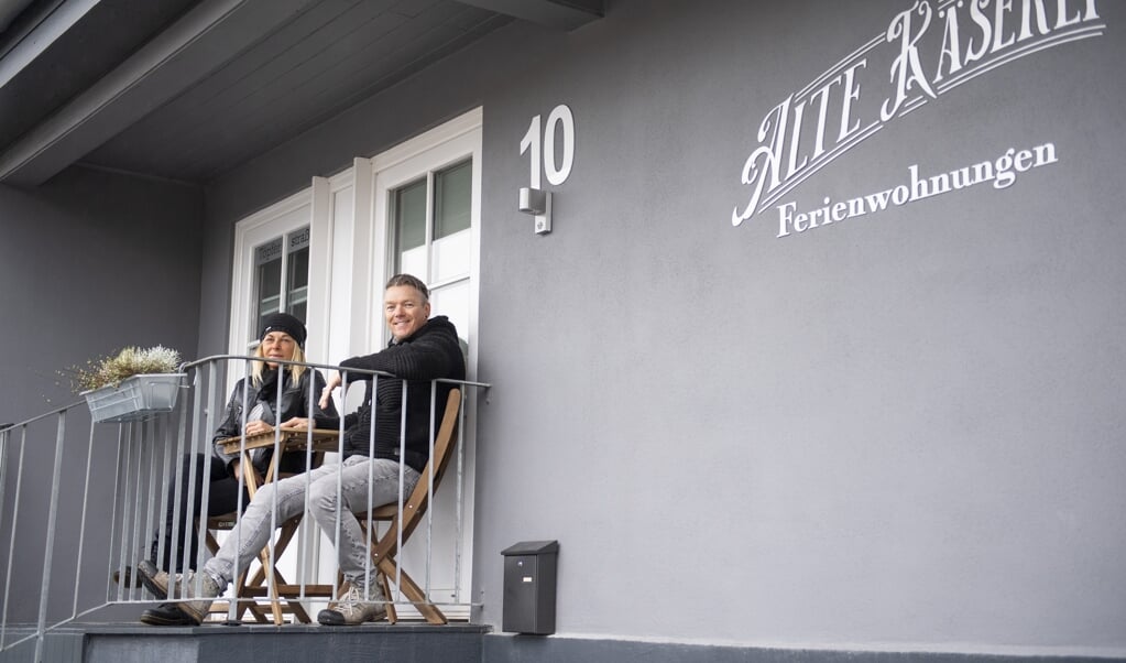 Britta og Frank Nissen har ombygget det oprindelige ostemejeri i Sporskifte til ni ferielejligheder. ( Kira Kutscher)