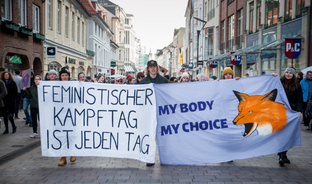 Netværket Feministische Aktion Flensburg kæmper for ligestilling og kvinders rettigheder, blandt andet ret til at bestemme over egen krop. ( Alina Gerhard)