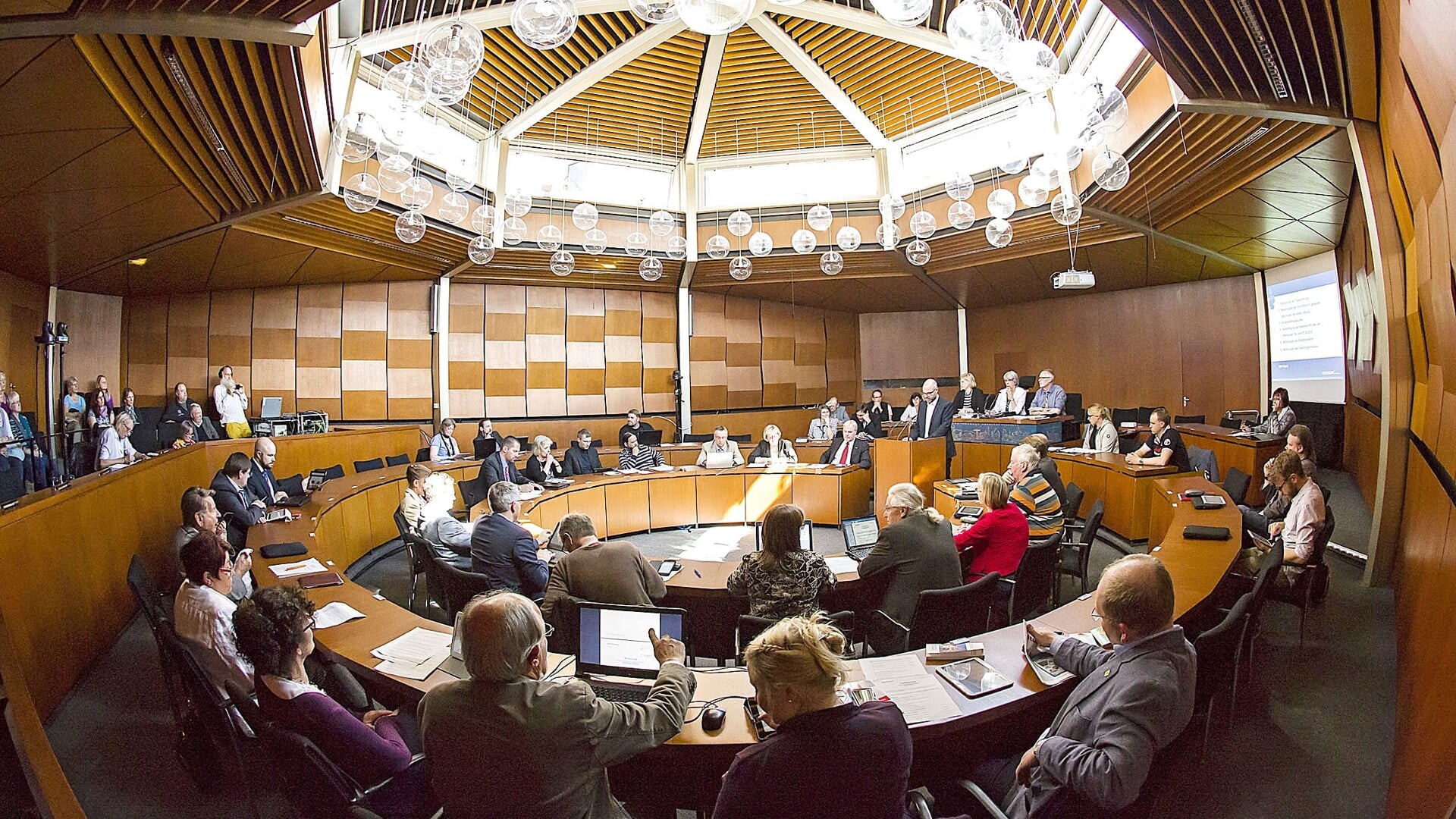 Eine Änderung im Kommunalrecht durch die schwarz-grüne Landesregierung stößt auf Kritik in der Flensburger Ratsversammlung. Archivfoto: 