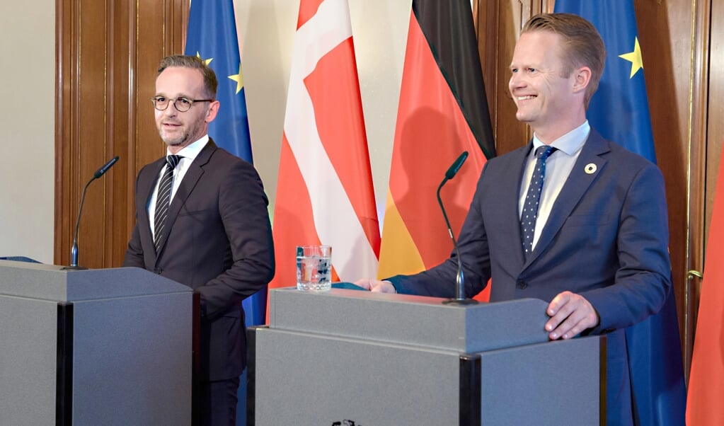 Som en af sine første embedshandlinger som udenrigsminister mødte Jeppe Kofod (S) i juli 2019 sin tyske kollega Heiko Maas (SPD) i Berlin. »Tysklands og Danmarks historie og kultur er bundet sammen på kryds og tværs af venskaber, familier, handel og samarbejde. Og ikke mindst en dyb og gensidig respekt for det tyske og danske mindretal, der trives på begge sider af vores fælles grænse«, skrev Jeppe Kofod efter mødet på Facebook. (Gregor Fischer, dpa)