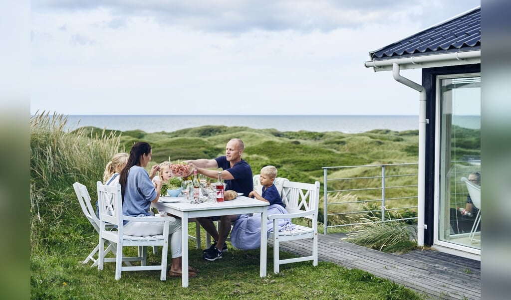 Danskerne er godt i gang med at booke feriehuse i Danmark, mens udenlandske turister stadig tøver. ( VisitDenmark, Niclas Jessen)