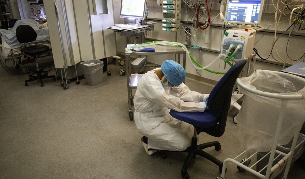 Under coronapandemien er arbejdsforholdene blevet værre, fortæller ansatte på Diako. NB: Den afbillede sygeplejerske er ikke tilknyttet Diako. ( Ólafur Steinar Gestsson/Ritzau Scanpix)