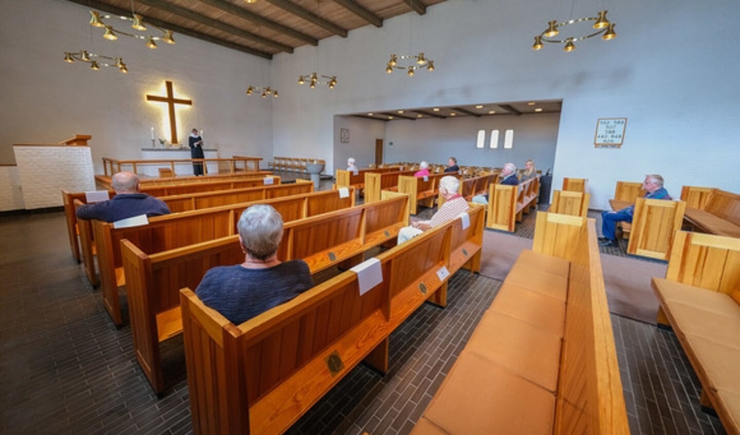 Sådan så det ud i maj, da Ansgar Kirke i Flensborg igen kunne åbne dørene efter forårets nedlukning. Ved årets julegudstjenester skal der være mindst 1,5 meter mellem kirkegængerne. Arkivfoto: 