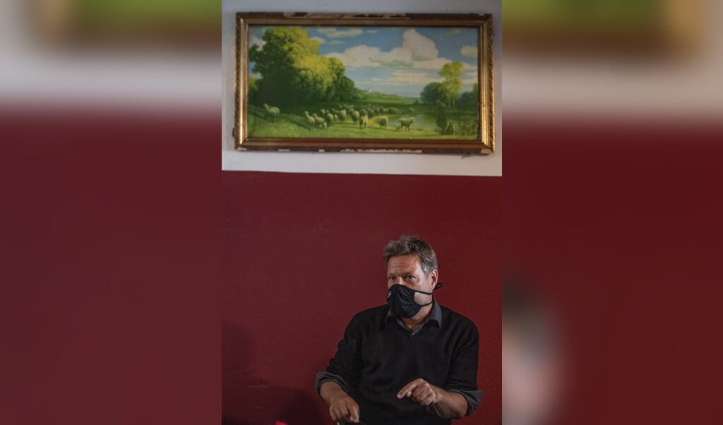 De Grønnes formand, Robert Habeck, vil gerne være en stærk allieret for det danske og frisiske mindretal i Berlin. Spørgsmålet er, om SSW har brug for den udmelding, just inden partiet skal afgøre, om det selv vil stille op til Forbundsdagen.
Tim Riediger
Tim Riediger (Tim Riediger)