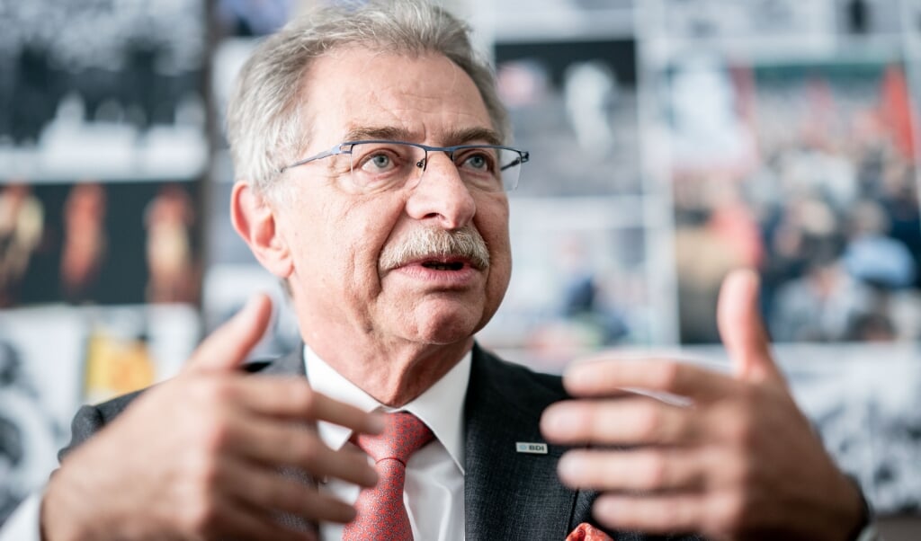 <p>Nok er det gået bedre end oprindelig antaget med tysk økonomi. Men formanden for den tyske industris sammenslutning, Dieter Kempf, regner dog først med at situationen atter er normal i 2022.</p> ( Kay Nietfeld/dpa)