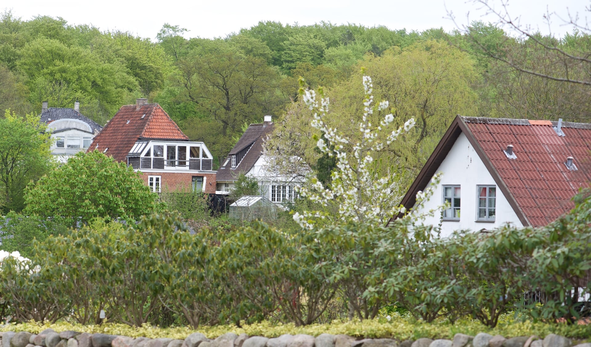Den nedadgående tendens for boligpriserne, som har været gældende de seneste måneder, fortsætter. 