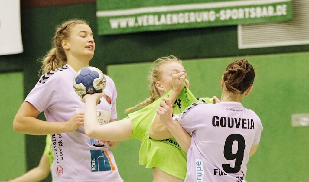 Die Frauen des TSV Nord bekamen gegen Berlin einen sprichwörtlich harten Gegner vorgesetzt. (Lars Salomonsen)