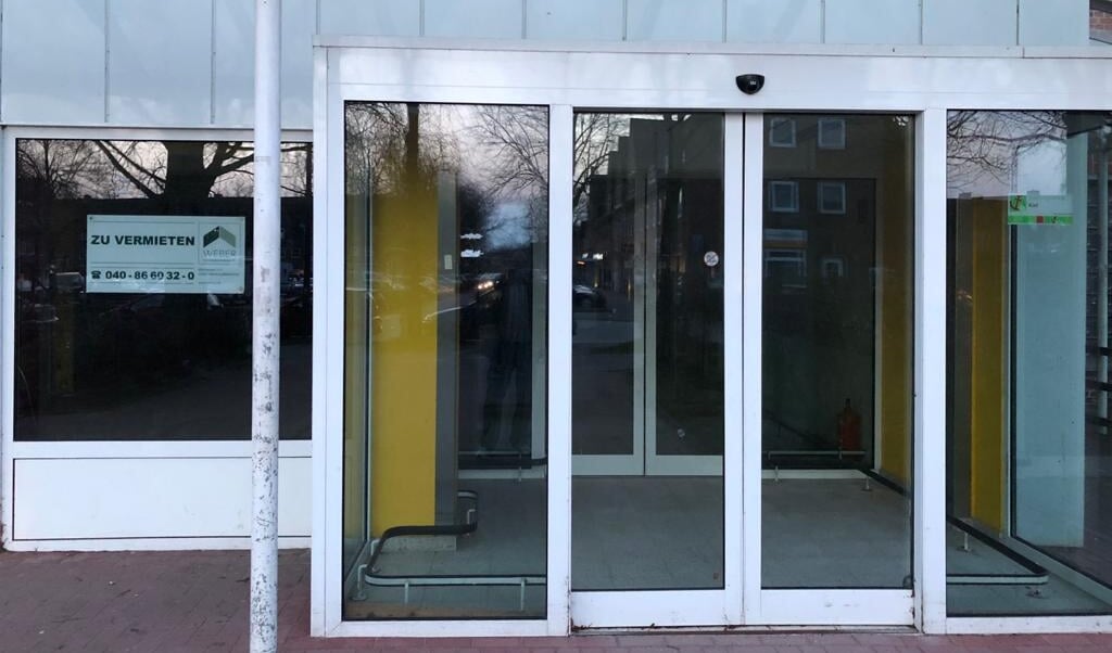 Ledige butiksarealer skæmmer og hindrer byudviklingen i hele delstaten. Et SSW-forslag om at byerne må købe og udleje butikkerne er nu taget op af Kiels borgmester og den tyske byforening. SSW/Kiel (SSW Kiel)