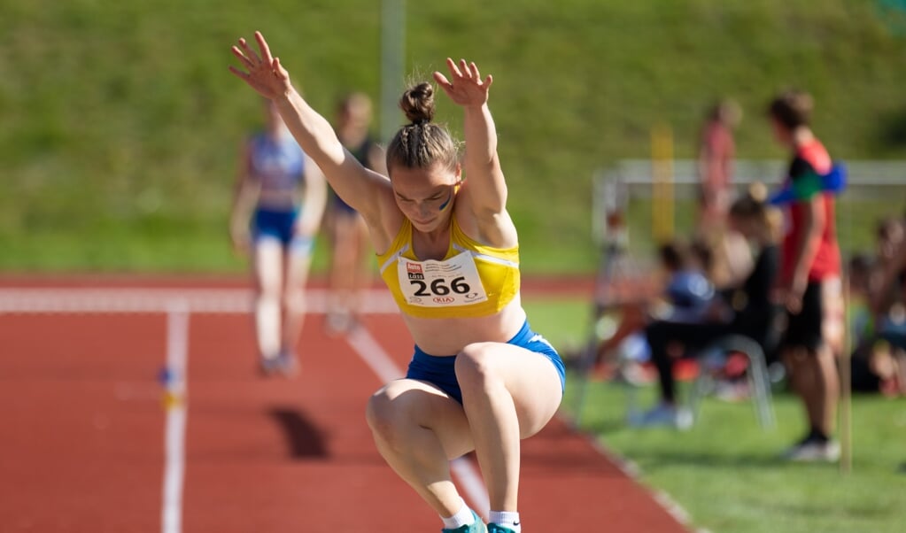<p>Annike Rohlff sprang mit 5,94 m so weit ist seit 42 Jahren keine Flensburgerin mehr. Paul Anton Temme</p> (Paul Anton Temme)