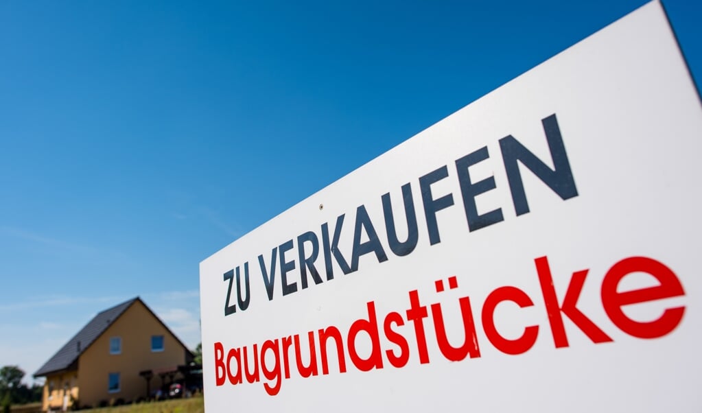 <p>Die Preise für Bauland steigen auch im Kreis Schleswig-Flensburg trotz Corona-Krise weiter an. Das geht aus dem jüngsten Immobilienmarktbericht hervor. </p> (Patrick Pleul, dpa)