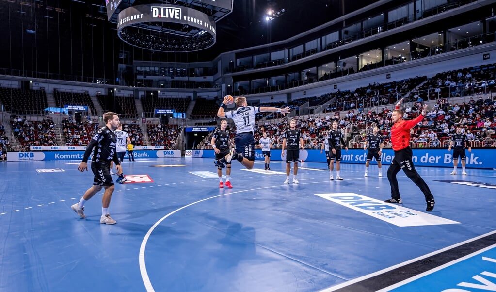 Sportlich lag die Freude bei Dario Quenstedt, Spieler des Spiels, der mit dem THW den Supercup gewann. Die SG um Lasse Svan sah zumindest positive Ansätze und erfreute sich wenigestens an der Fan-Rückkehr beim Handball. (Sascha Klahn)